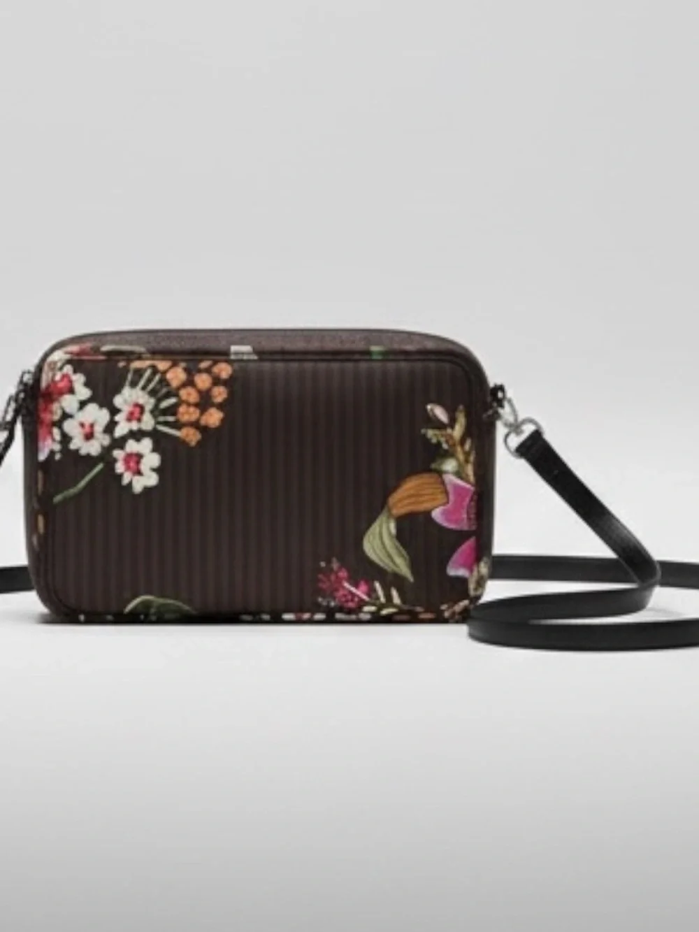 Vera Bradley Midtown RFID All-In-One Crossbody Bag - Airy Floral Striped